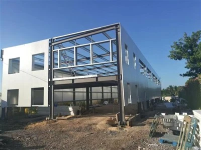 Construction à ossature en acier léger